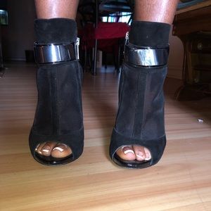 3 inch black heels by Guess